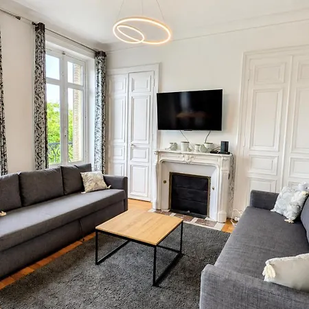 Grand Lumineux, Sejour Spacieux Apartman *