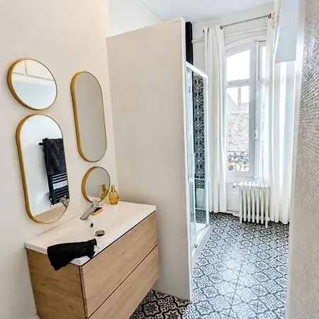 Grand Lumineux, Sejour Spacieux Apartman