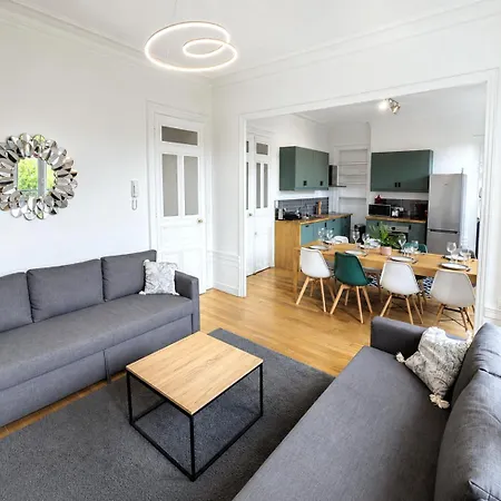 Grand Lumineux, Sejour Spacieux Apartment *